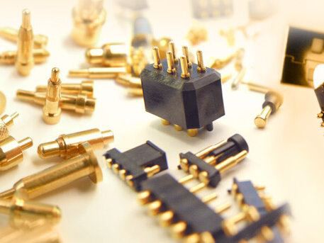 Koji čimbenici utječu na izdržljivost pogo pin konektora?