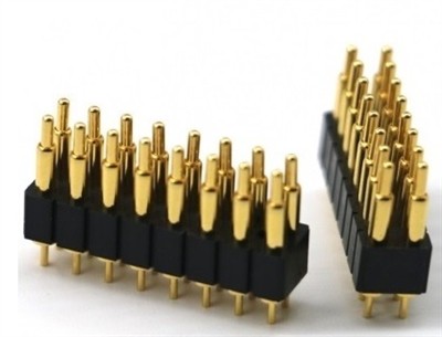 Muški i ženski Pogo Pin konektor